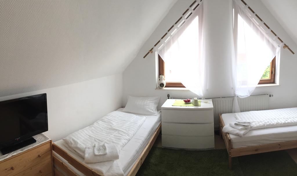 Motels21 Sersheim Phòng bức ảnh